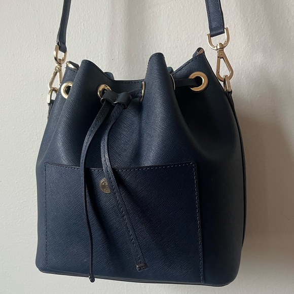 Michael Kors Bucket Bag - Picture 3 of 15